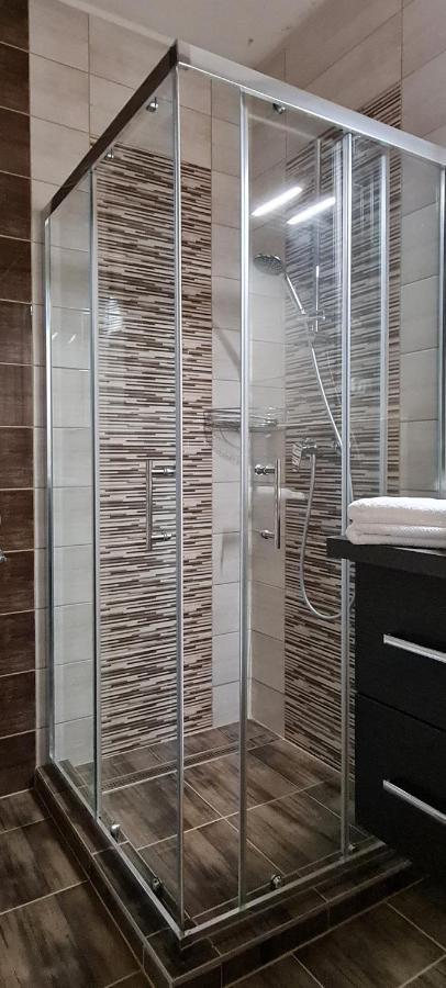 잘라카로쉬 Hillside Garden Apartman 아파트 외부 사진